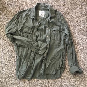 American Eagle Button Up